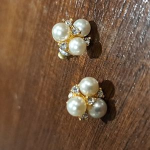 Pearl & Rhinestone Pierced Earrings  Simple Elegant/Faux